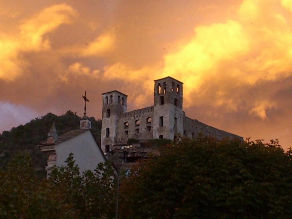 Ferienwohnung Beb I Girasoli Dolceacqua Exterior foto